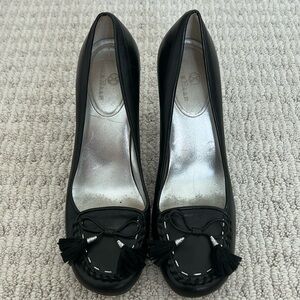 Cole Haan heels with‎ bows, size 8.5